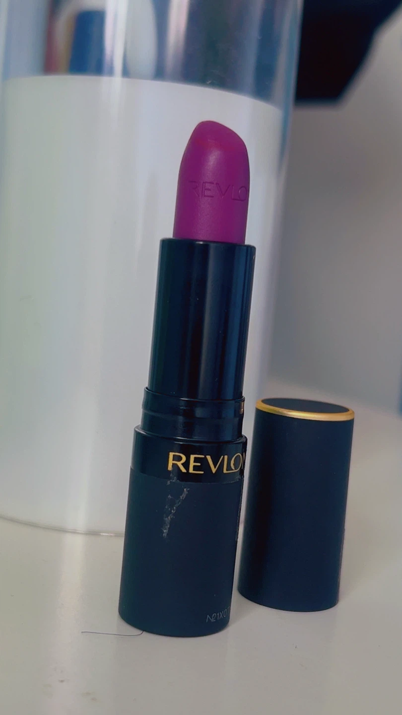 Revlon Super Lustrous Matte Lipstick 009 Kiss & Tell