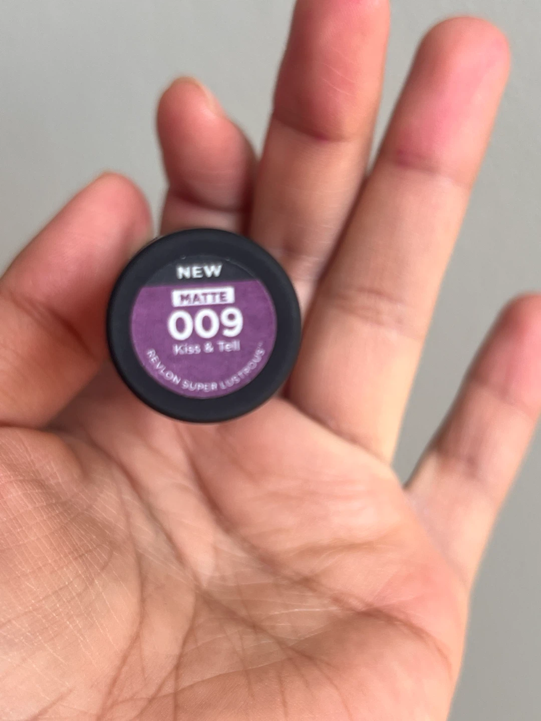 Revlon Super Lustrous Matte Lipstick 009 Kiss & Tell - photo 3