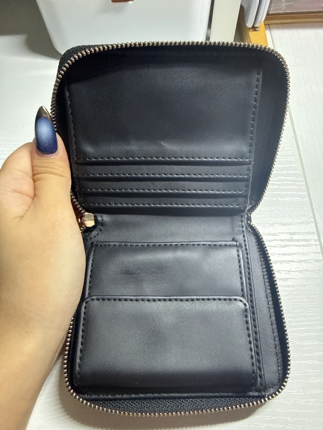 Guess Black Zip-Around Wallet - photo 2