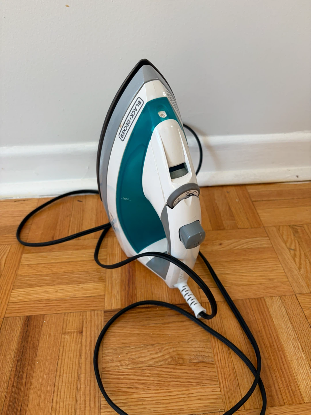 Black+Decker Steam Iron