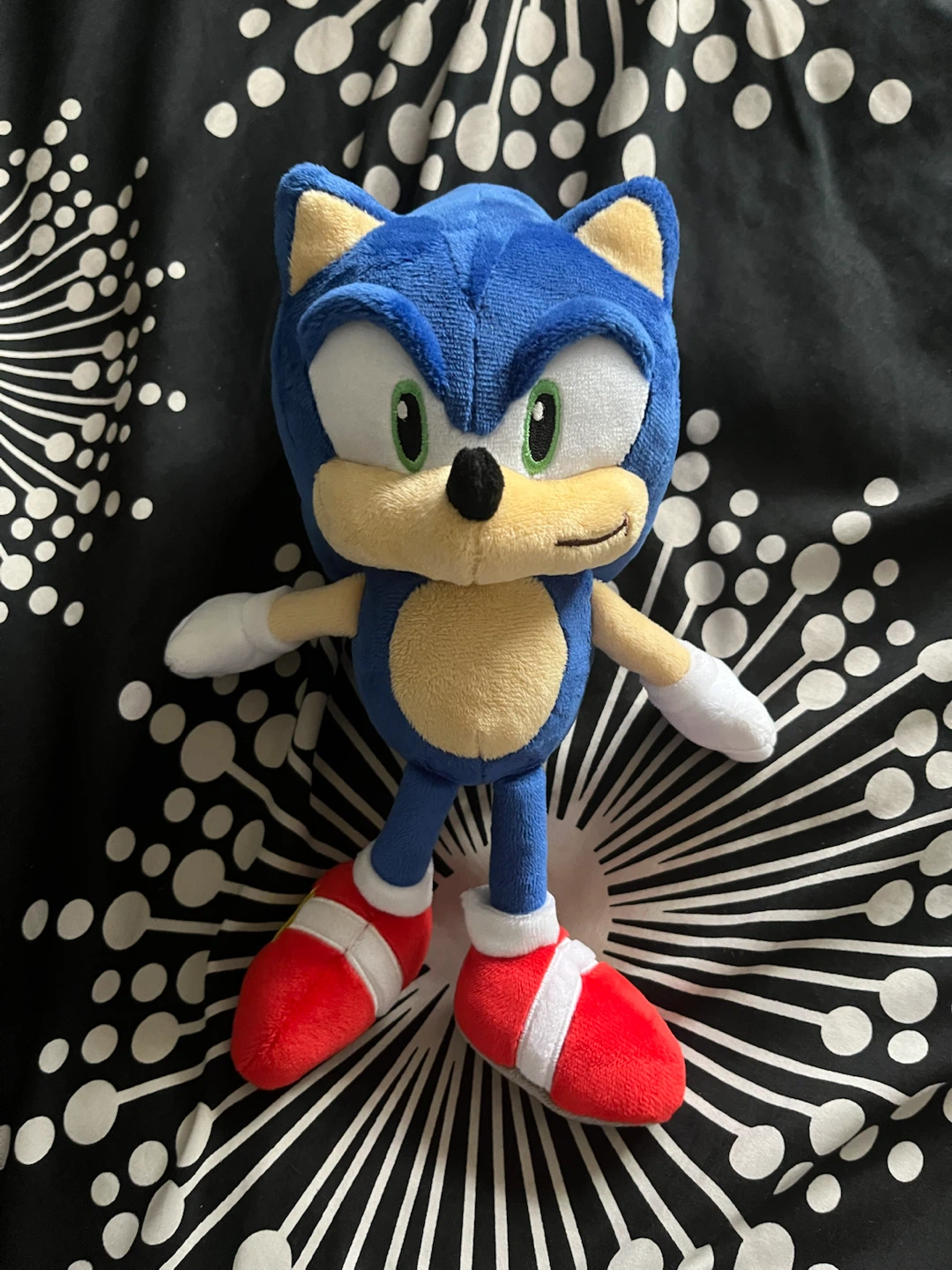 4 Sanei sonic plushies, Sonic, Tails, Knuckles, Shadow - photo 2