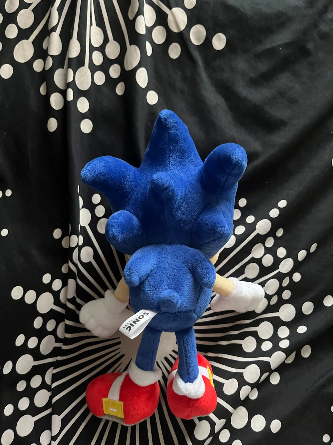 4 Sanei sonic plushies, Sonic, Tails, Knuckles, Shadow - photo 3