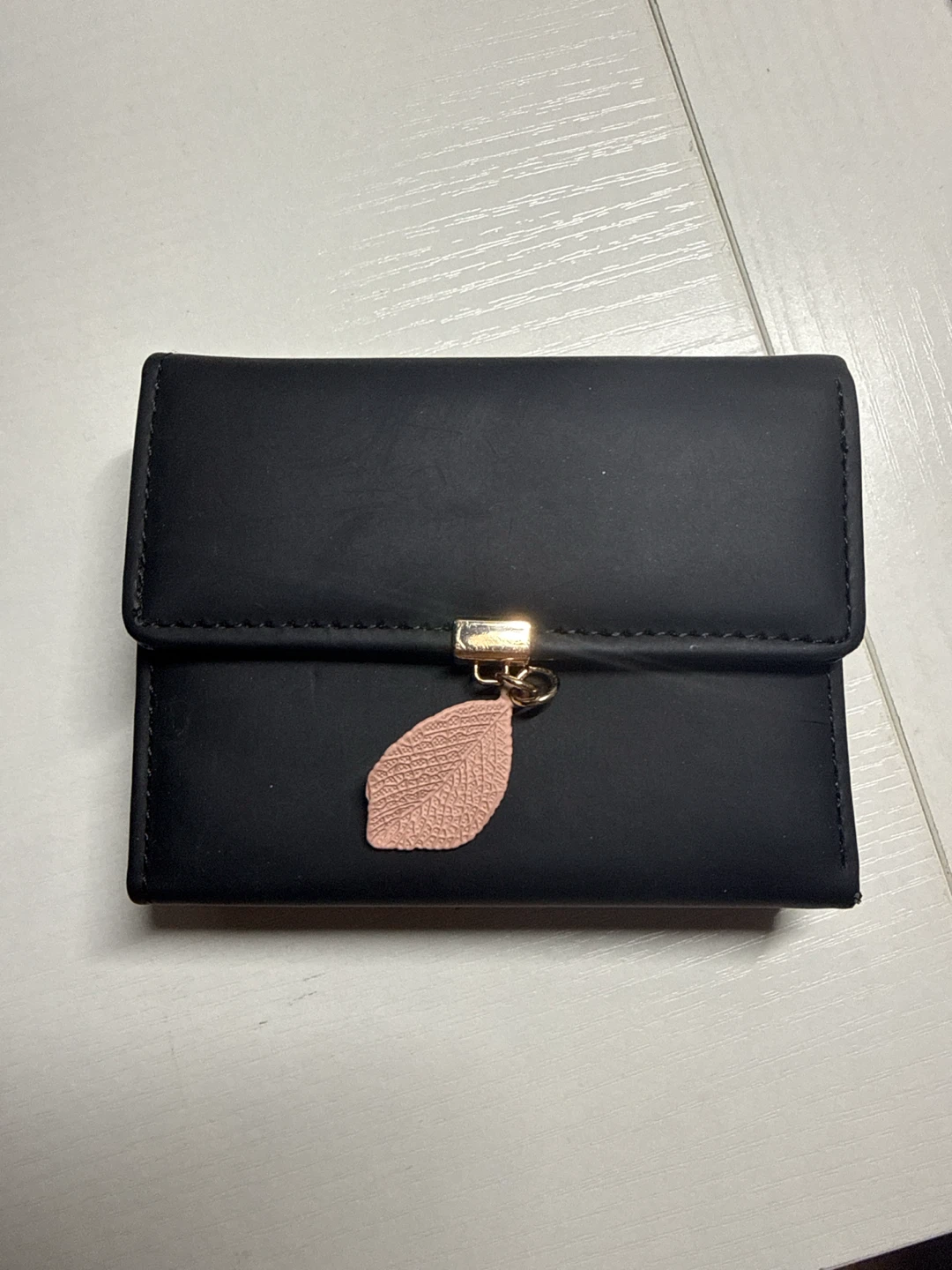 UTO Tri-fold Wallet with Leaf Charm