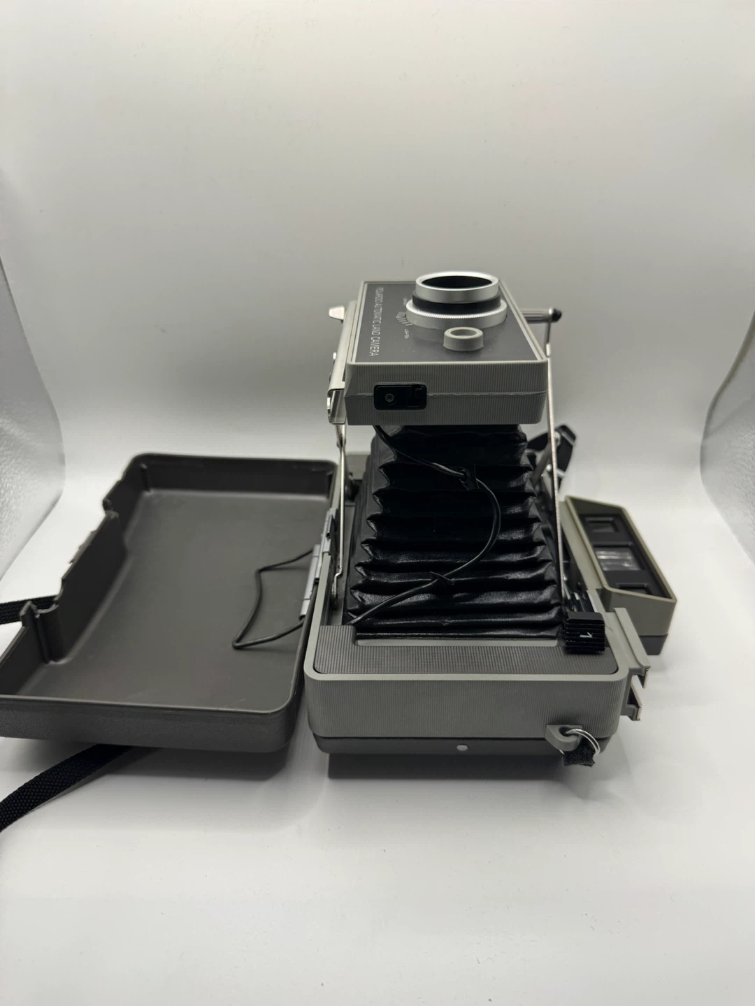 Vintage Polaroid 430 Automatic Land Camera - photo 2