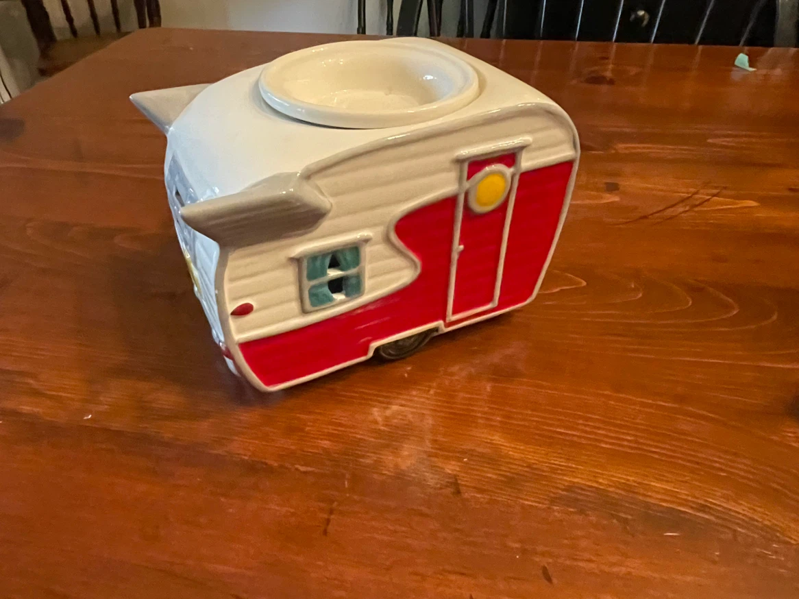 Scentsy “Road Less Traveled” Camper Wax Warmer