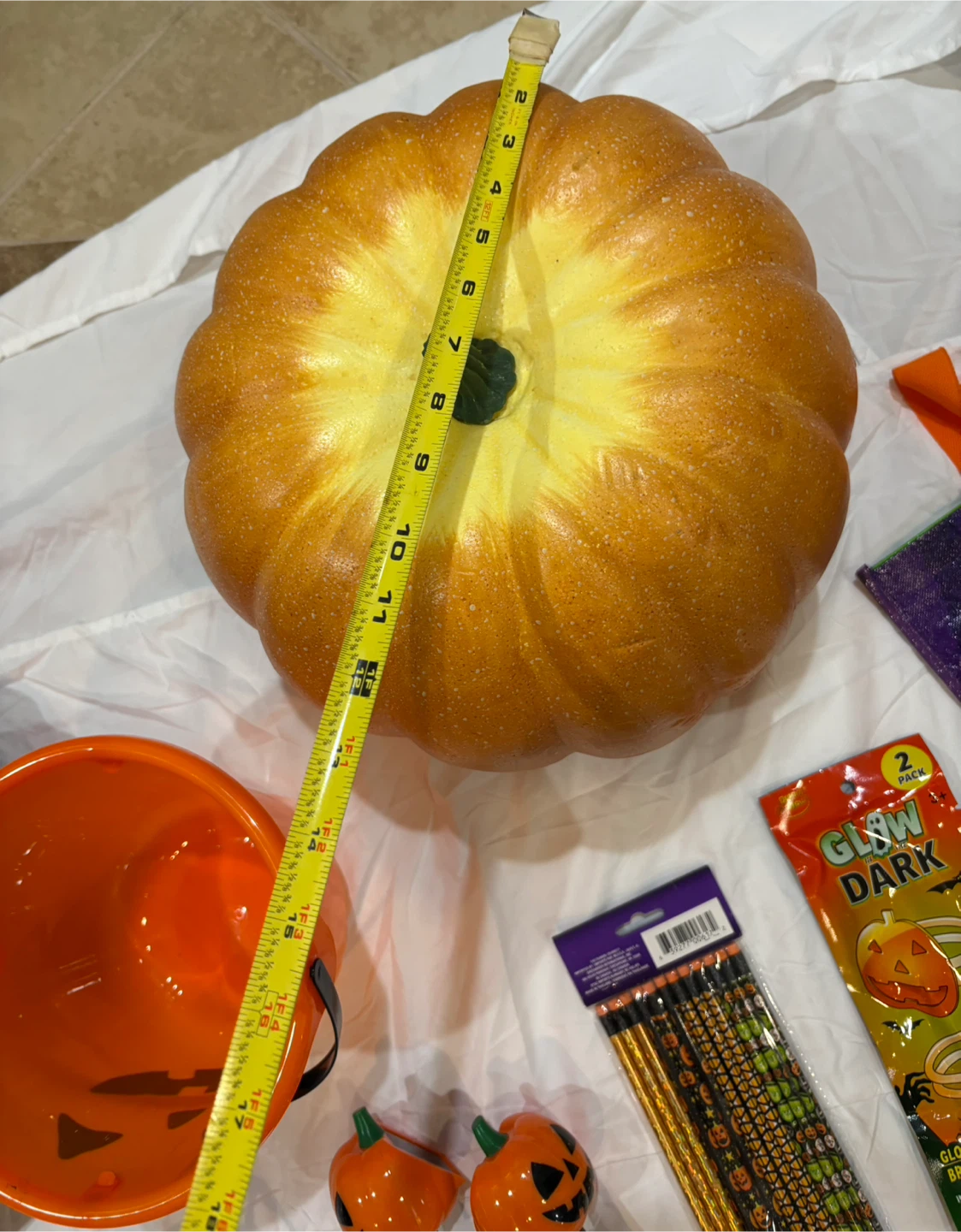 Halloween Decoration and Party Supply Bundle - photo 3