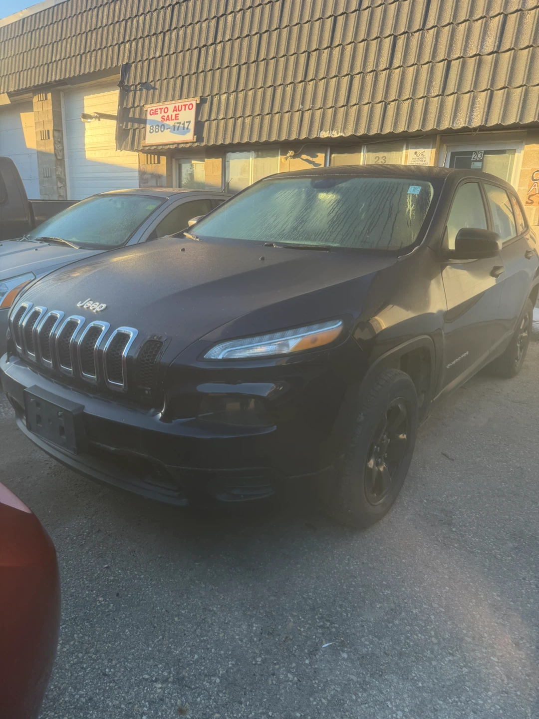 Jeep Cherokee SUV - photo 5