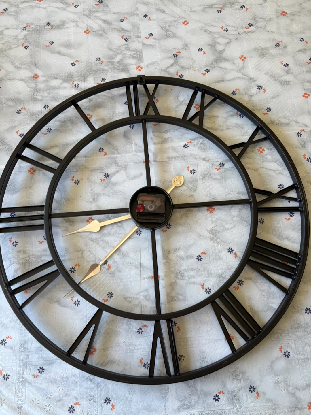 60 cm Black Metal Roman Numeral Wall Clock - photo 4