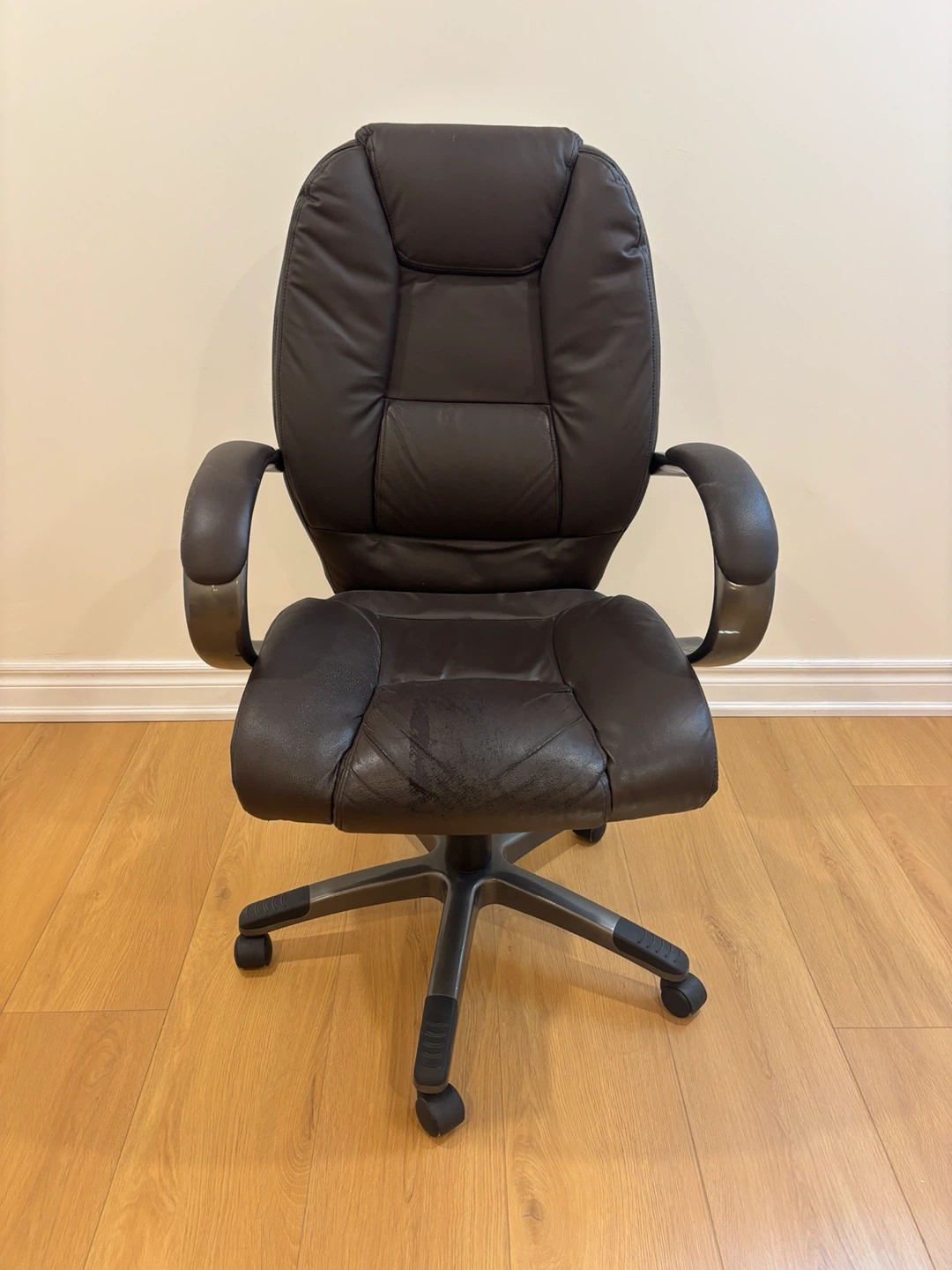 Brown Leather Office Chair – High Back Executive