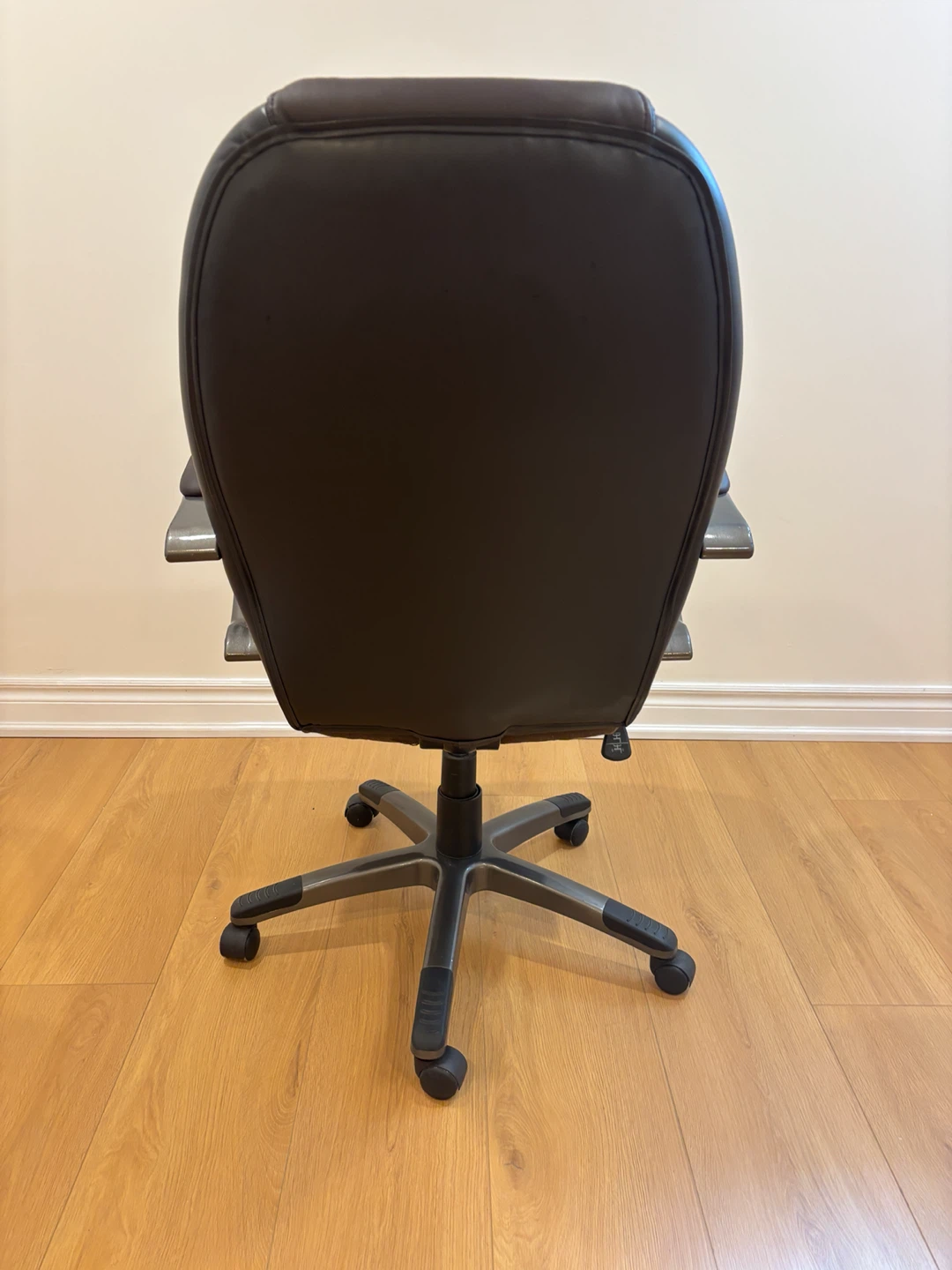 Brown Leather Office Chair – High Back Executive - photo 3