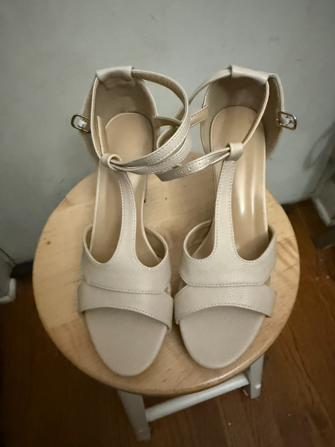 Women’s high heels, size 39
