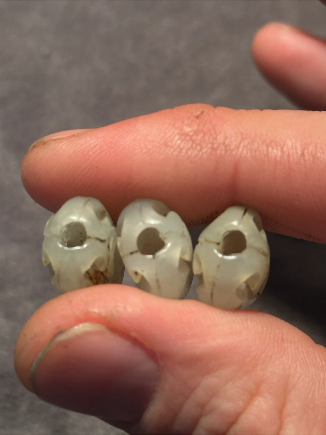 3pc Icy White Type A Jade Openwork Carved Bead Set - photo 3