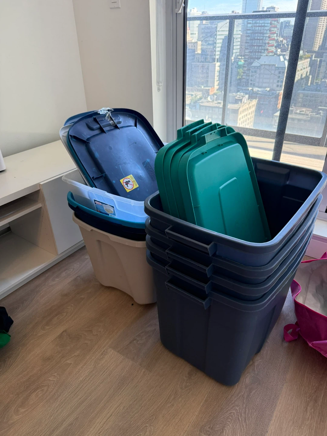 Assorted Storage bins and lids