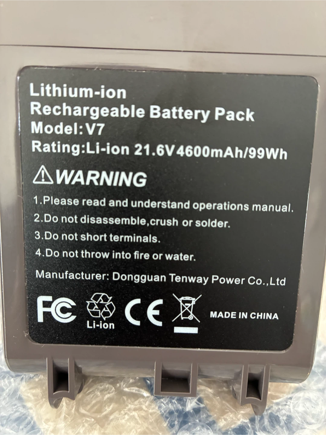 Dyson V7 Series Replacement Battery Pack - photo 3