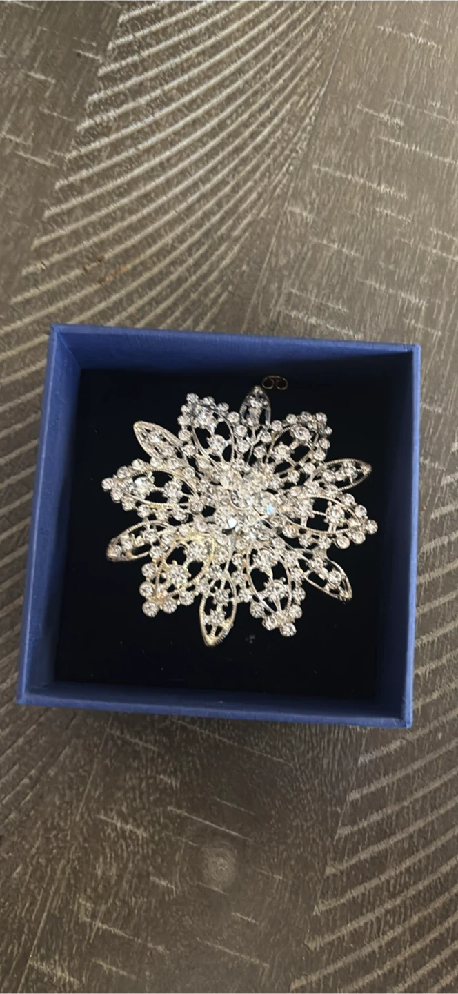 Swarovski Snowflake Brooch - photo 2