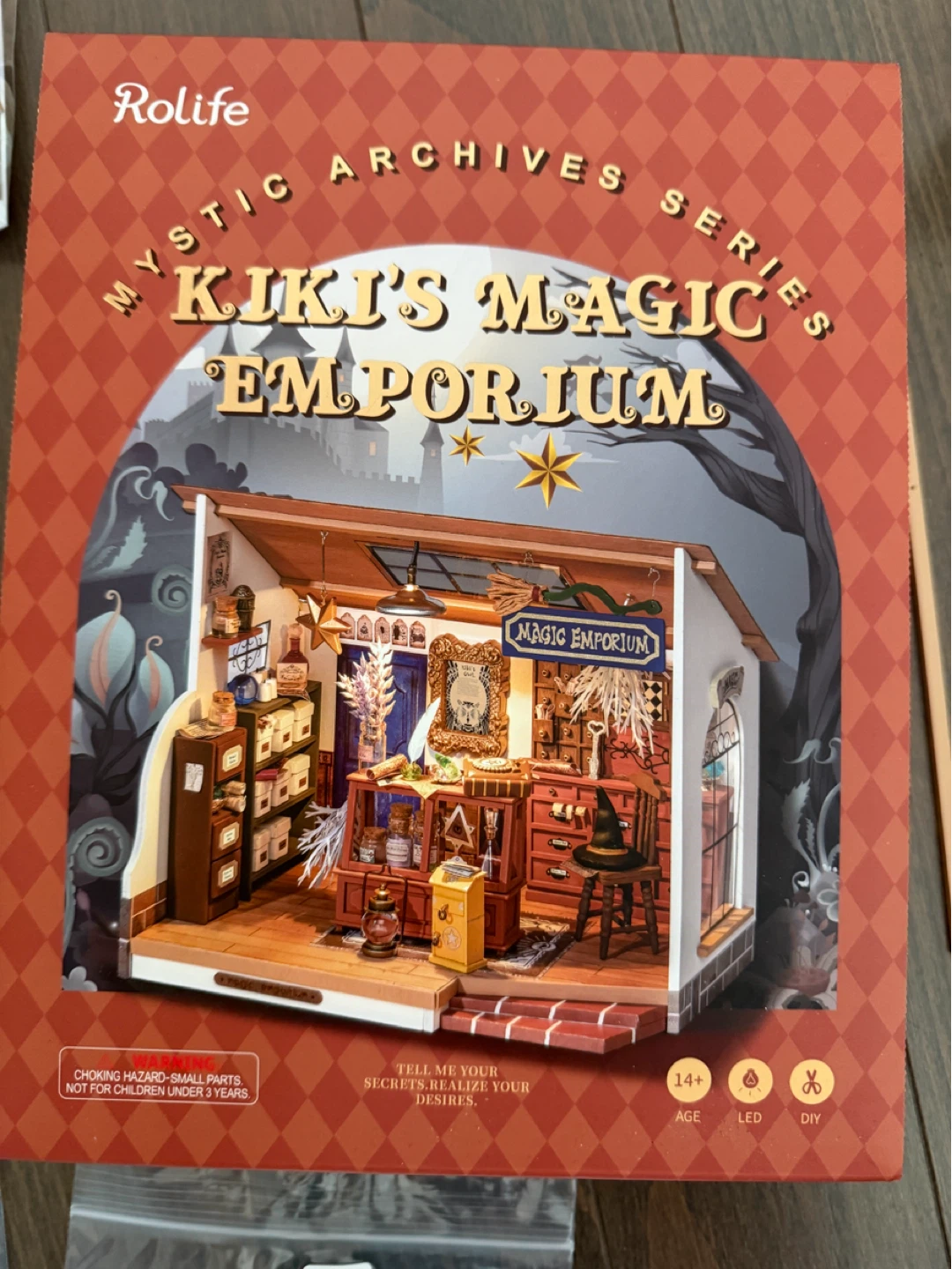 Rolife Kiki's Magic Emporium miniature kit