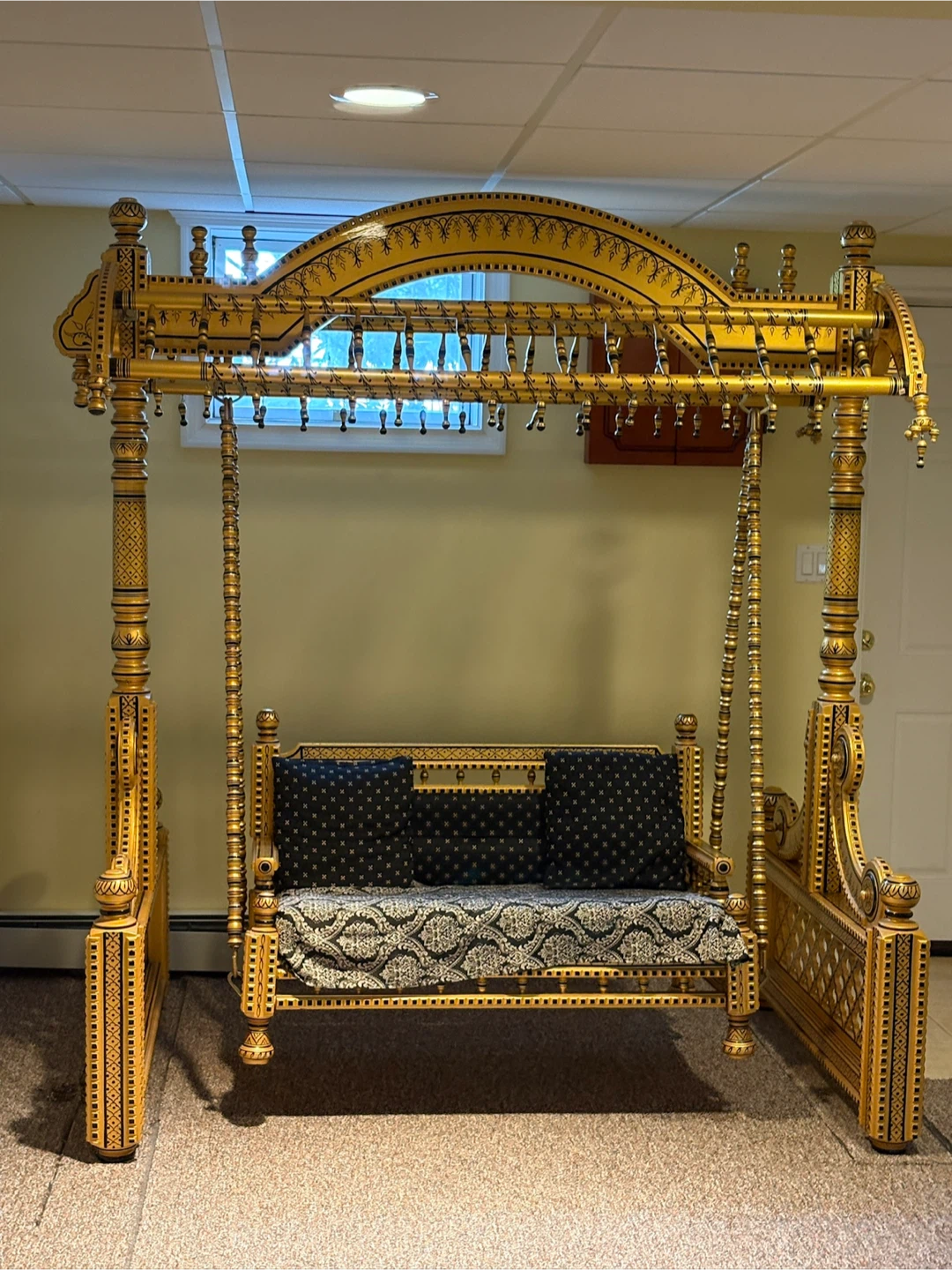 Traditional Decorative Indoor Swing