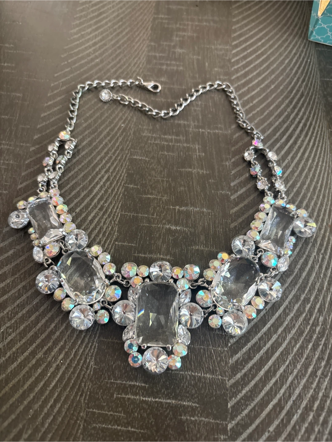 Stella & Dot necklace and earring set