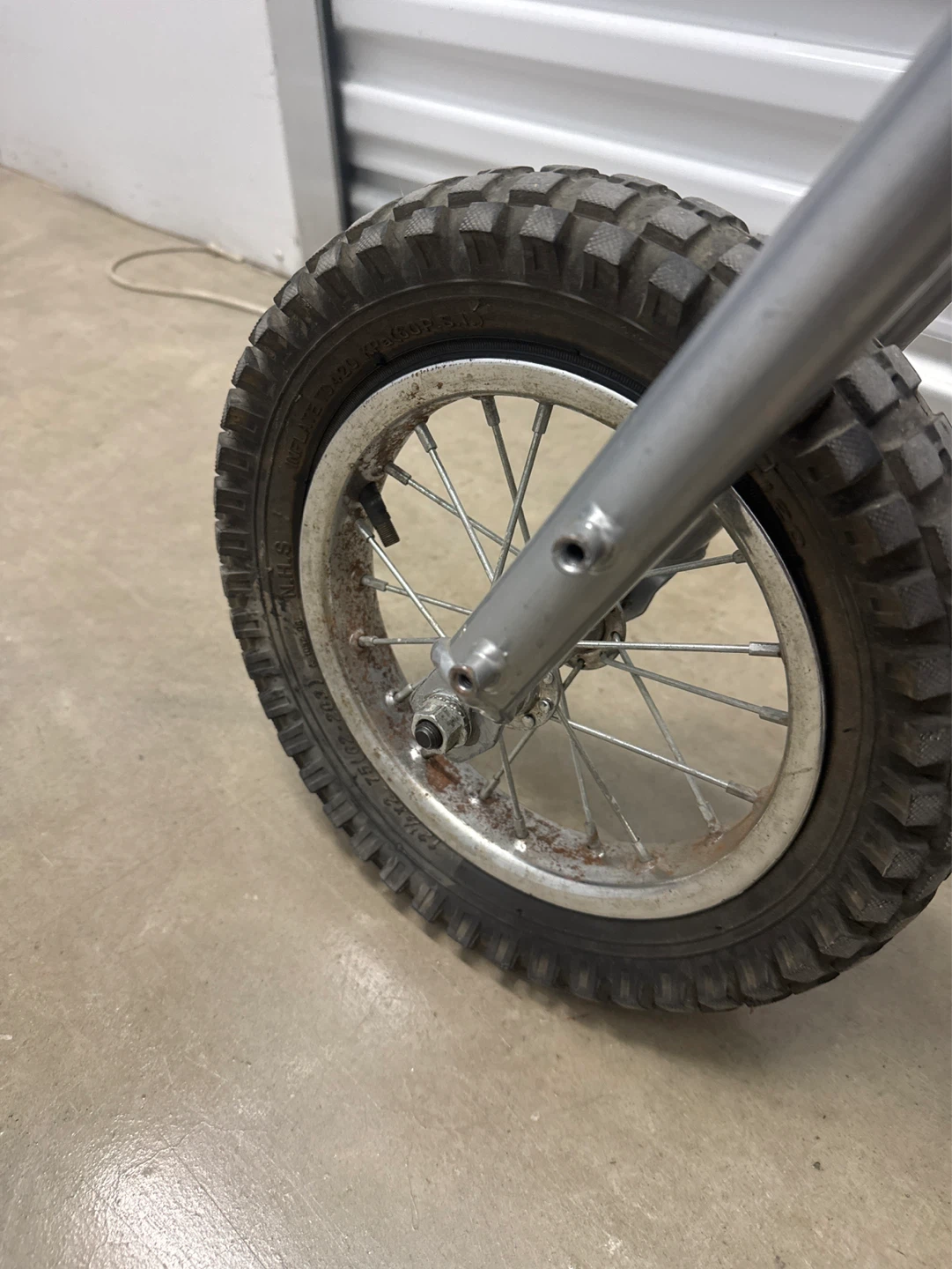 Razor MX400 Electric Dirt Bike - photo 3