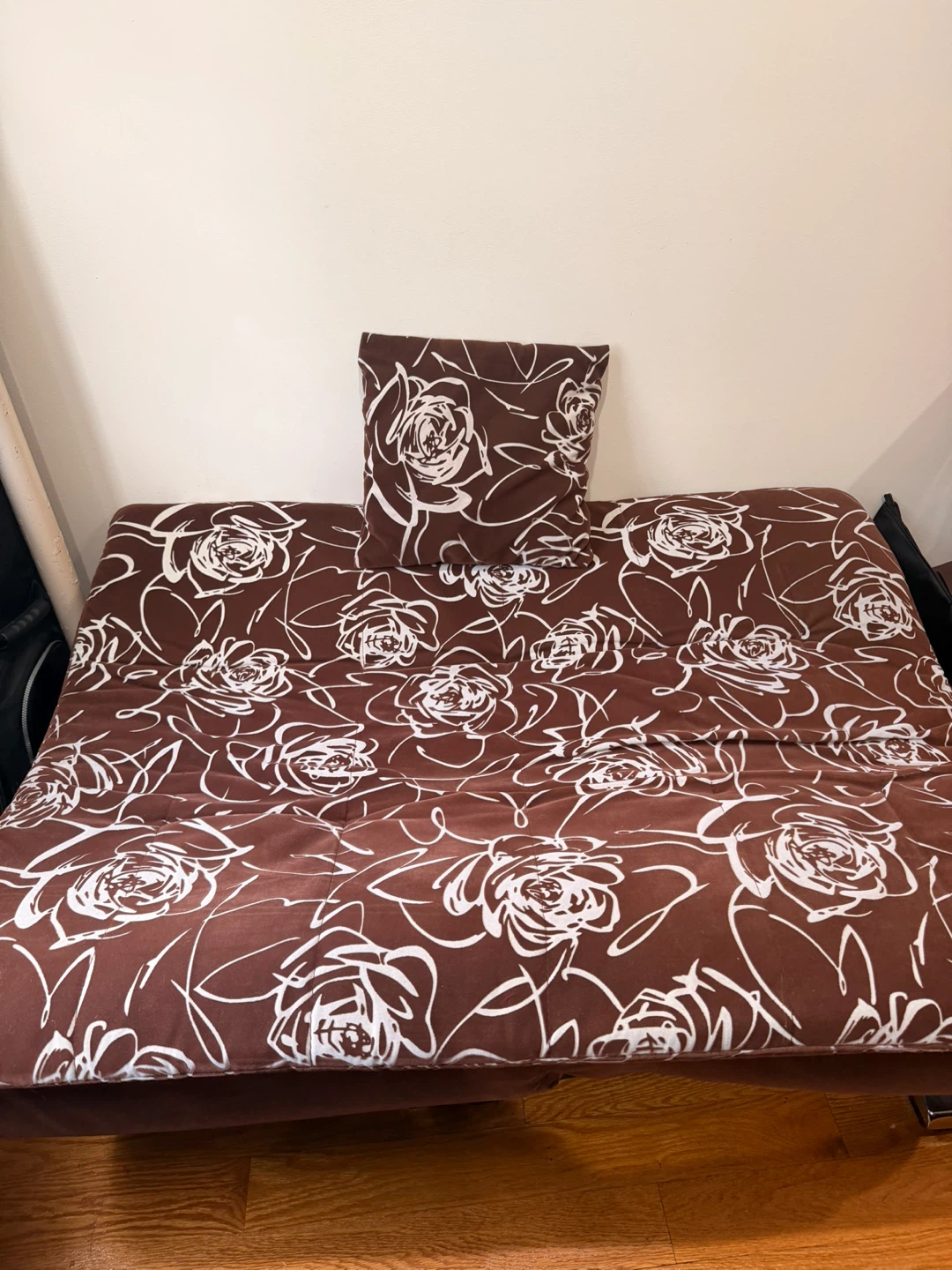 Floral Print Futon Sofa Bed - photo 3