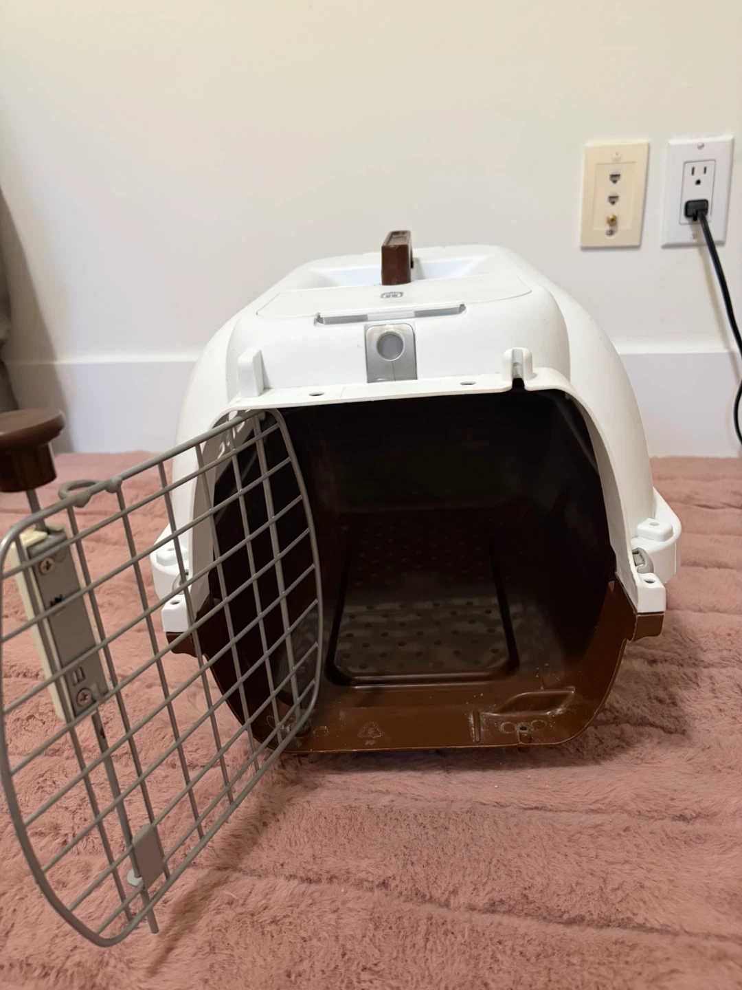 Small dog or cat pet carrier - photo 3