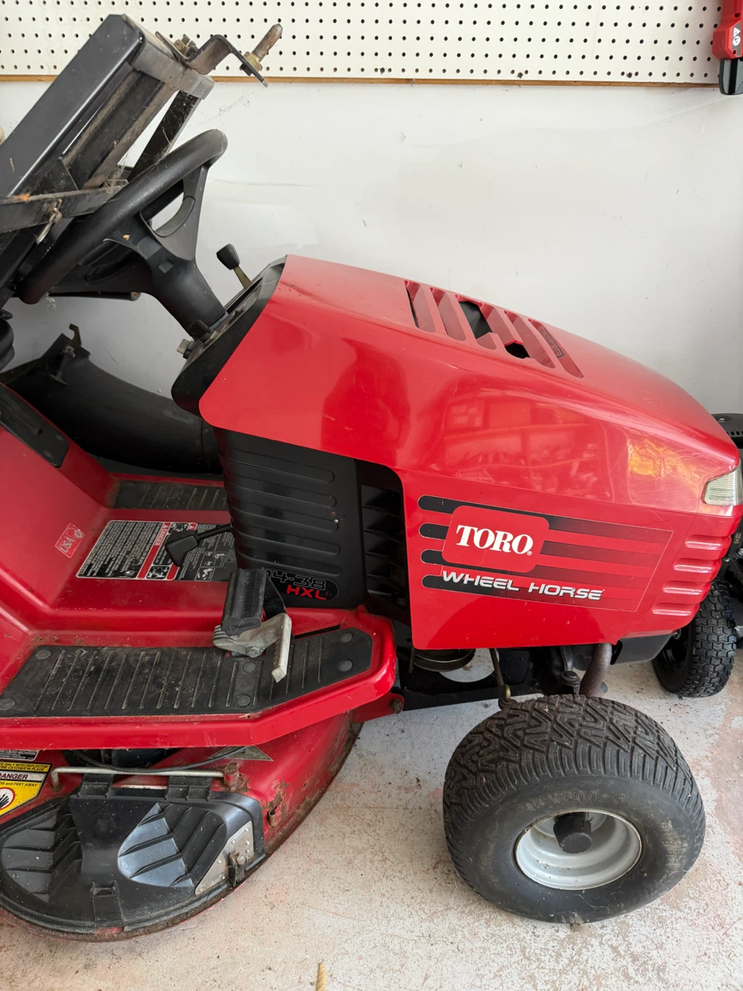 Toro Wheel Horse 14-38 HXL Riding Lawn Mower - photo 2
