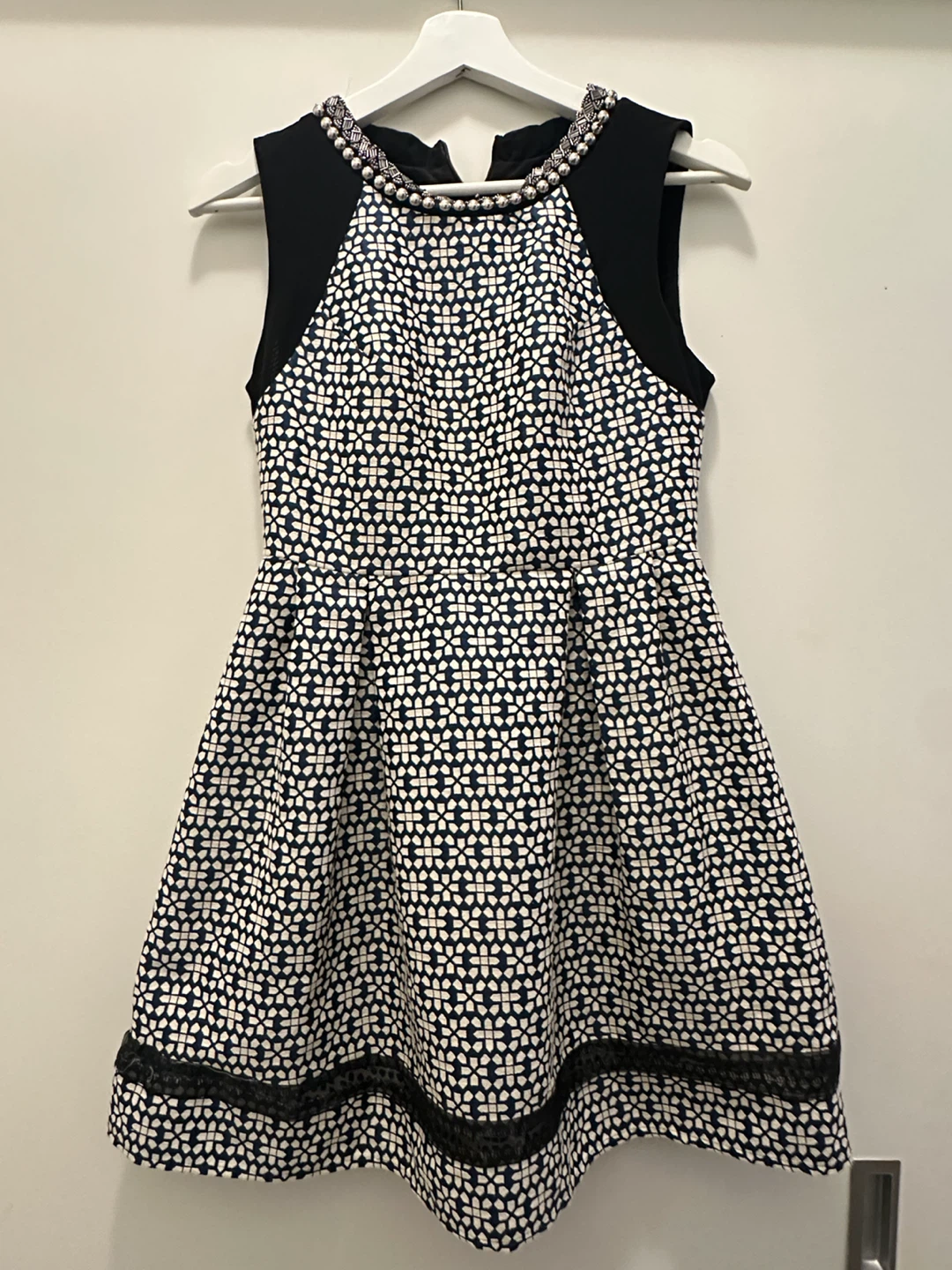 Sleeveless Pearl Neck Dress - photo 4