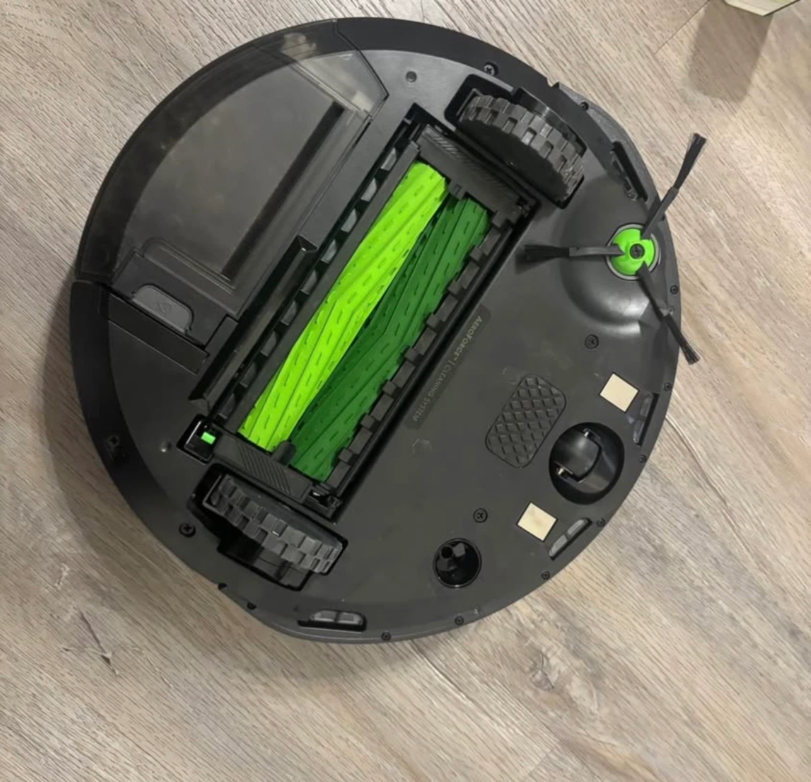 iRobot Roomba Vacuum with Base and Virtual Wall Barrier - photo 2