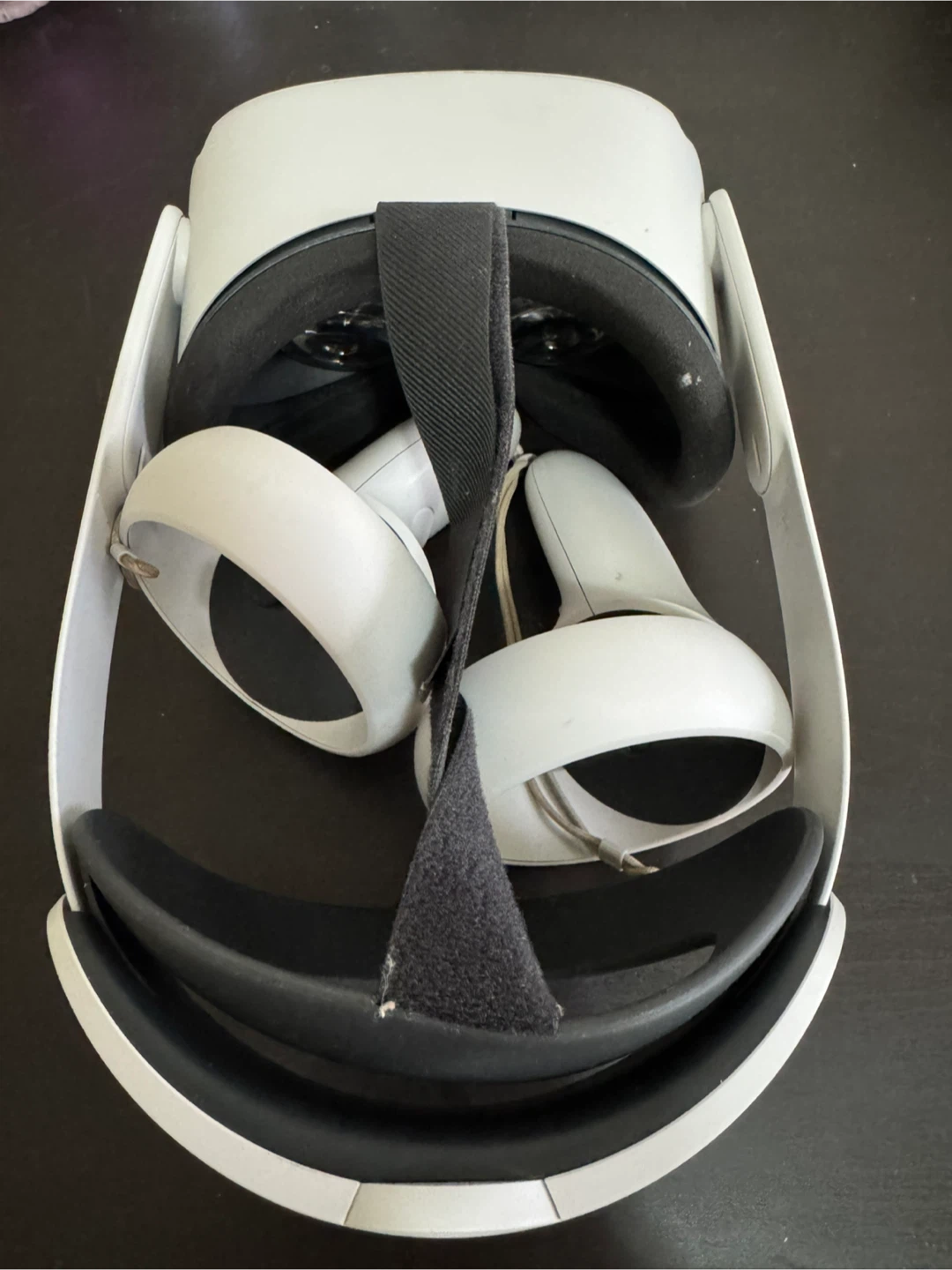 Meta Quest 2 VR Headset and Controllers - photo 2