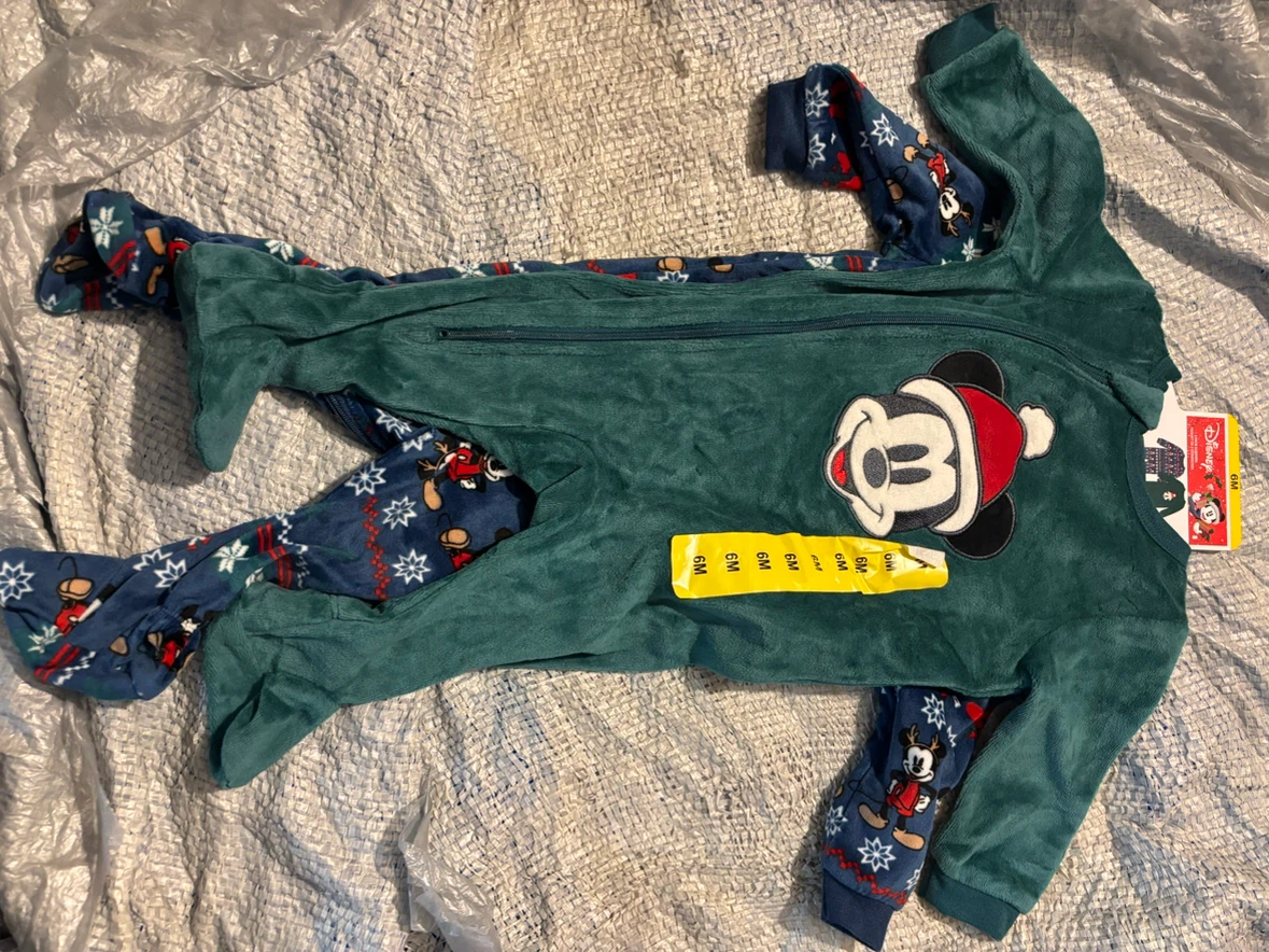 NWOT 2pc Disney Mickey Mouse Baby Sleeper Set