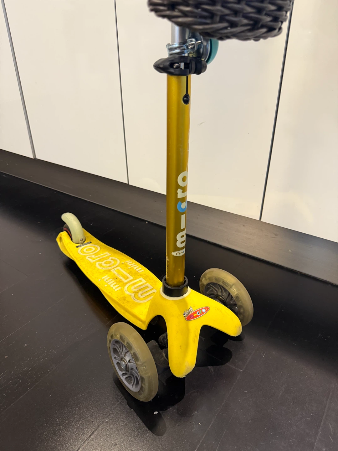 Mini Micro Scooter with Basket - photo 2