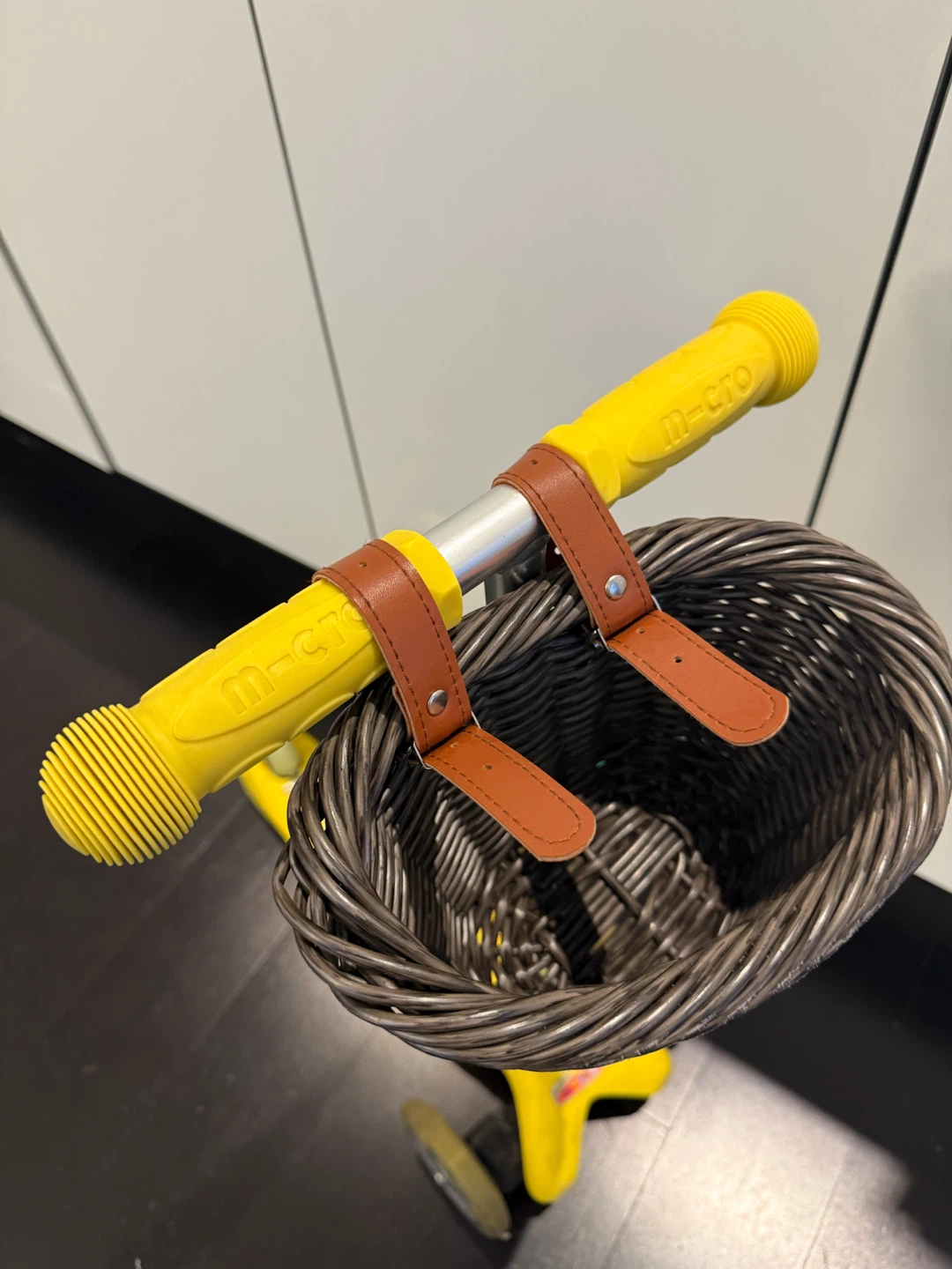 Mini Micro Scooter with Basket - photo 3