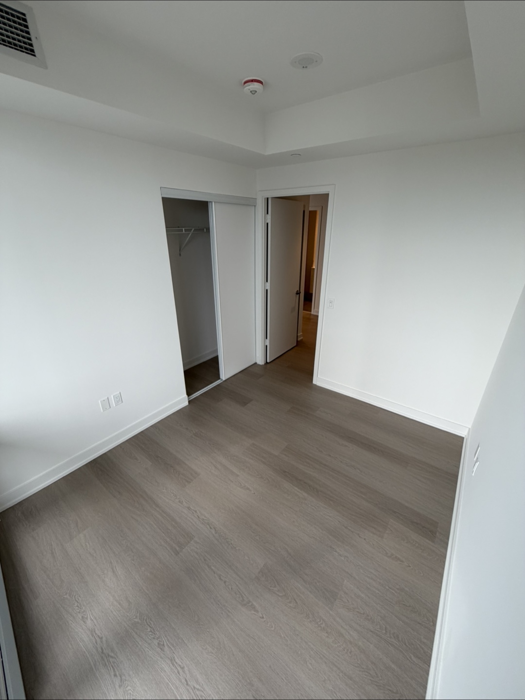 Luxurious 2+1 Bedroom Condo For Rent Square one Area - photo 5