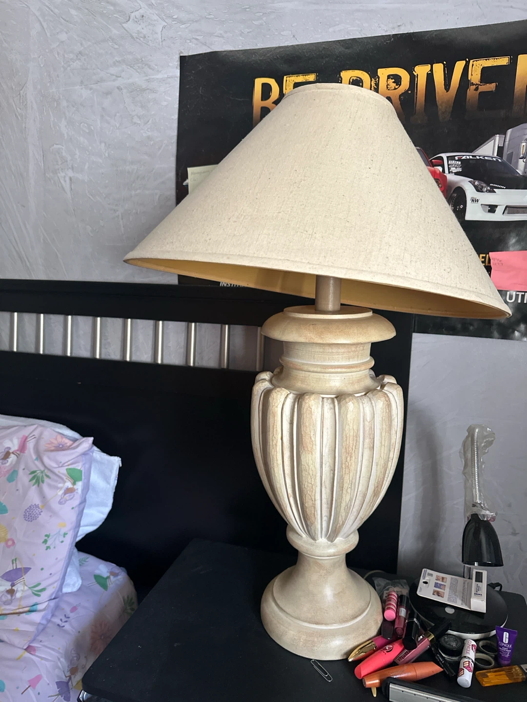 2 Lamp set same color but different shades.