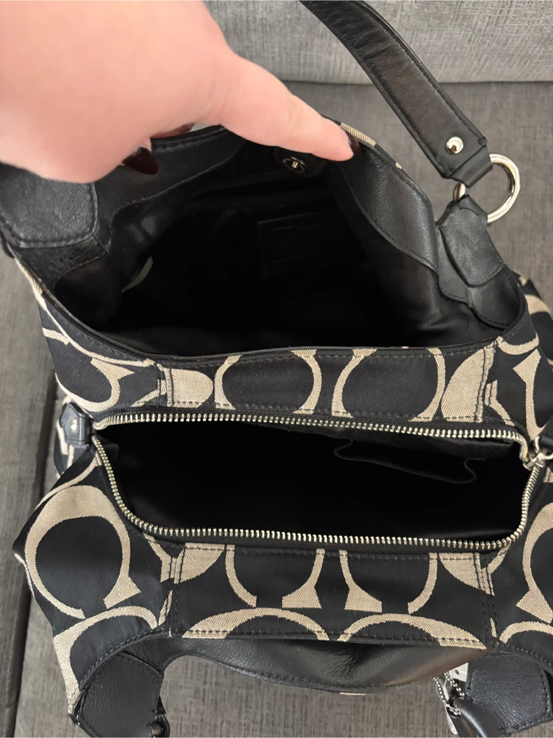 Coach Signature Hobo Bag - photo 3