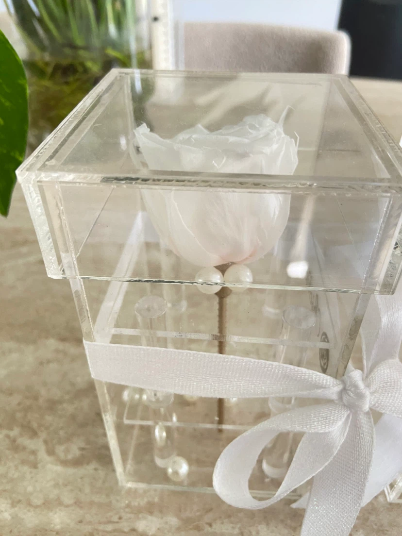 Preserved Rose in Acrylic Display Box - photo 3