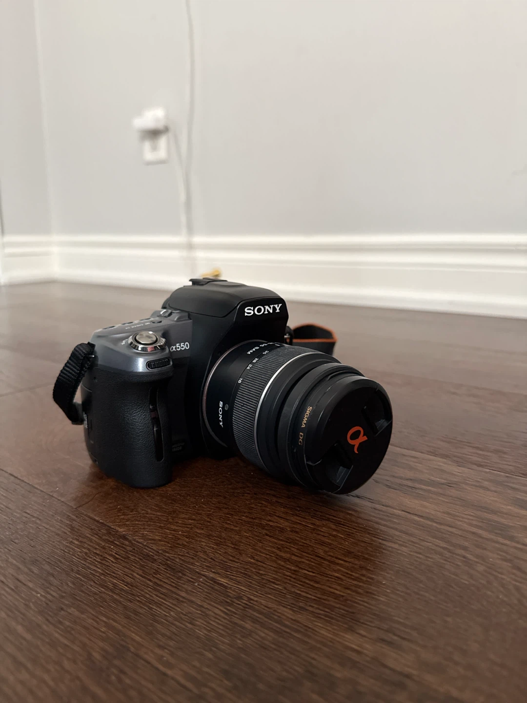 SONY ALPHA A550 DSLR W/18-55 LENS