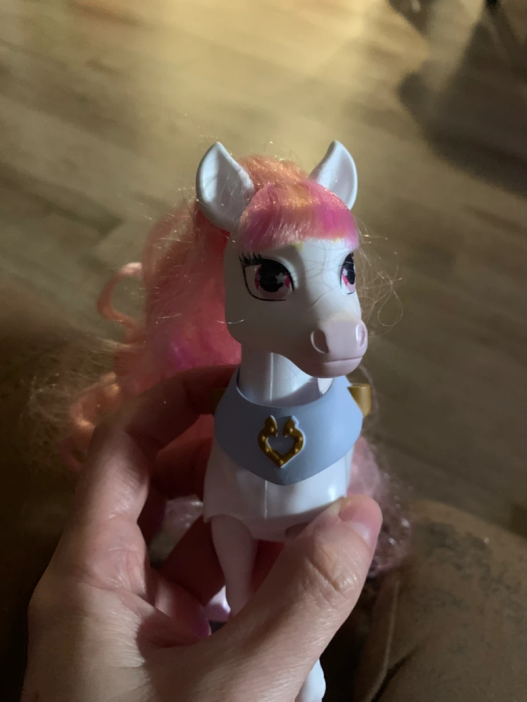 $5 wild manes horse