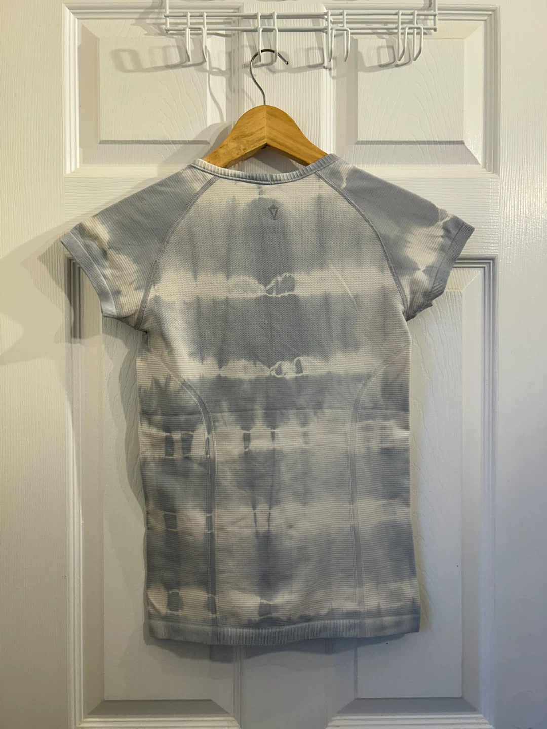 ivivva Girls 12 Grey Blue Tie Dye Short Sleeve Athletic Top - photo 3