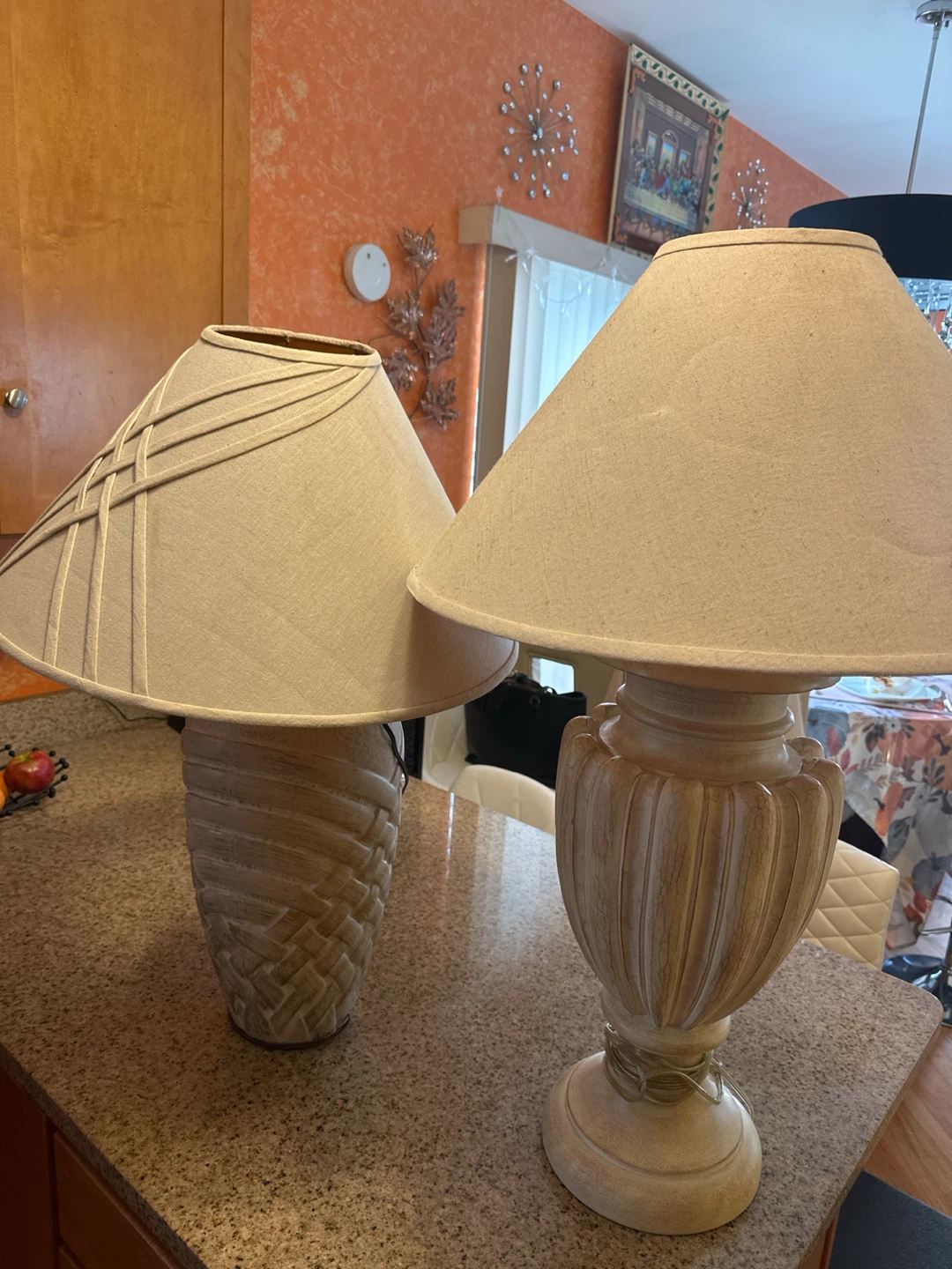 2 Lamp set same color but different shades. - photo 2