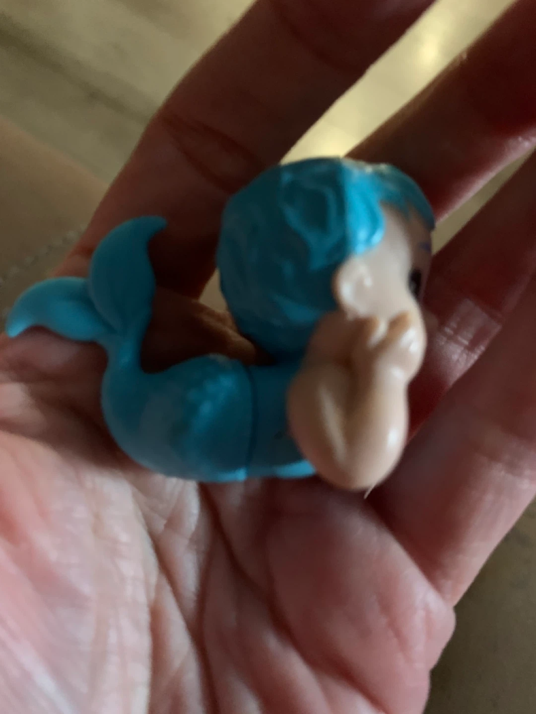 $5 Barbie Color reveal rainbow merbaby 2” - photo 3