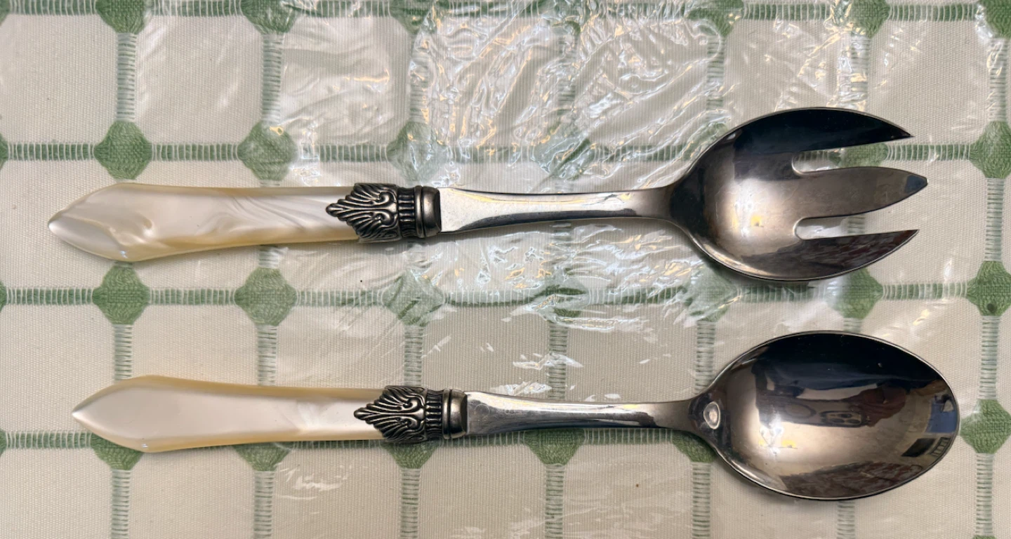 Henriette Porcelain Collection Serving Set