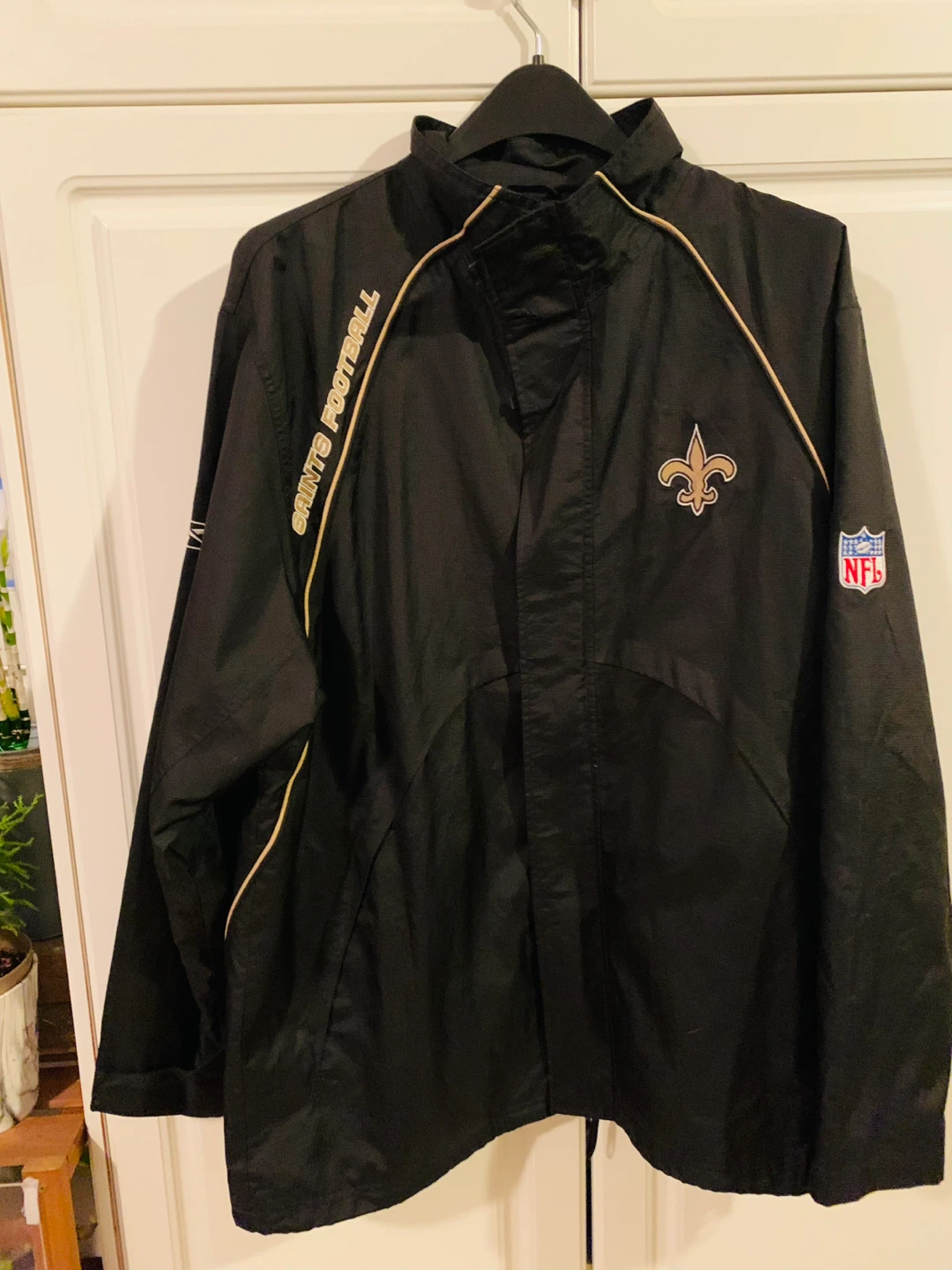 Men Windbreaker NFL Saints Jacket