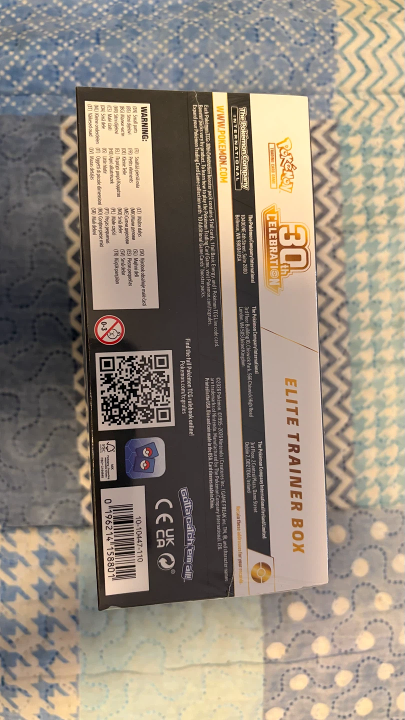 Pokémon TCG: 30th Celebration Elite Trainer Box - photo 4