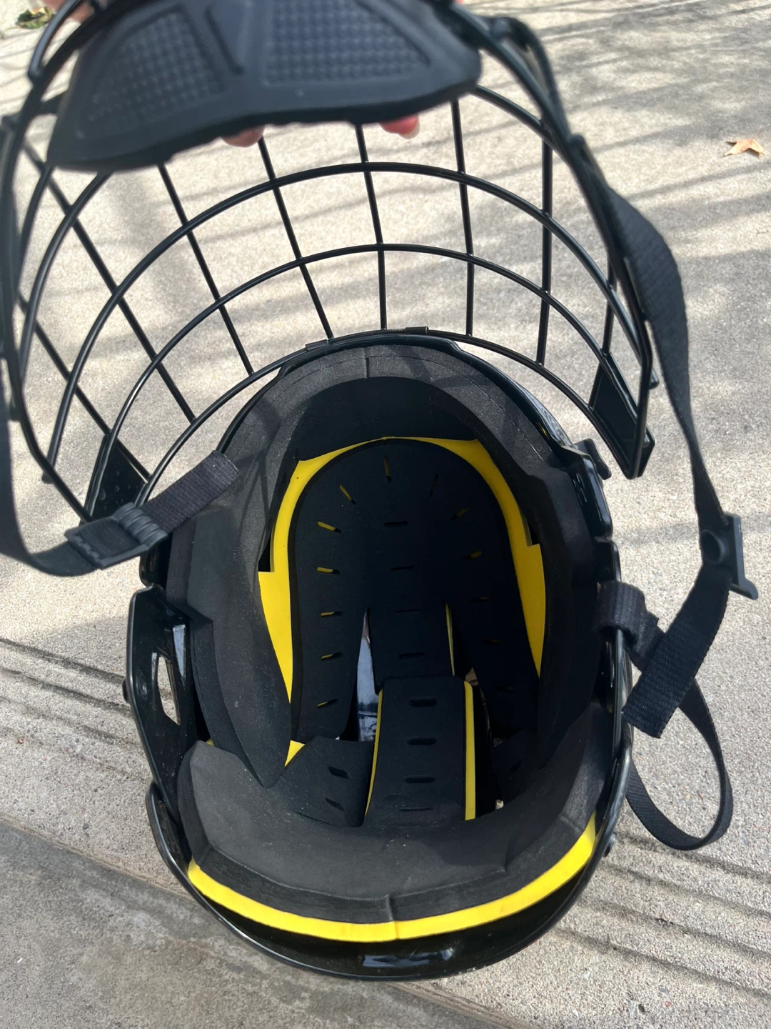 CCM Black Hockey Helmet with Cage - photo 2