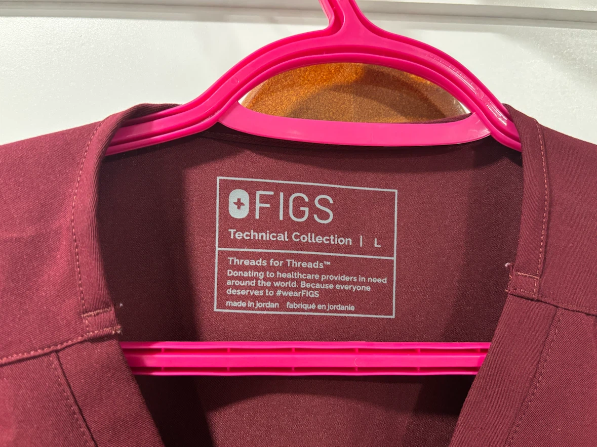 FIGS Scrub Set in Burgundy - photo 4