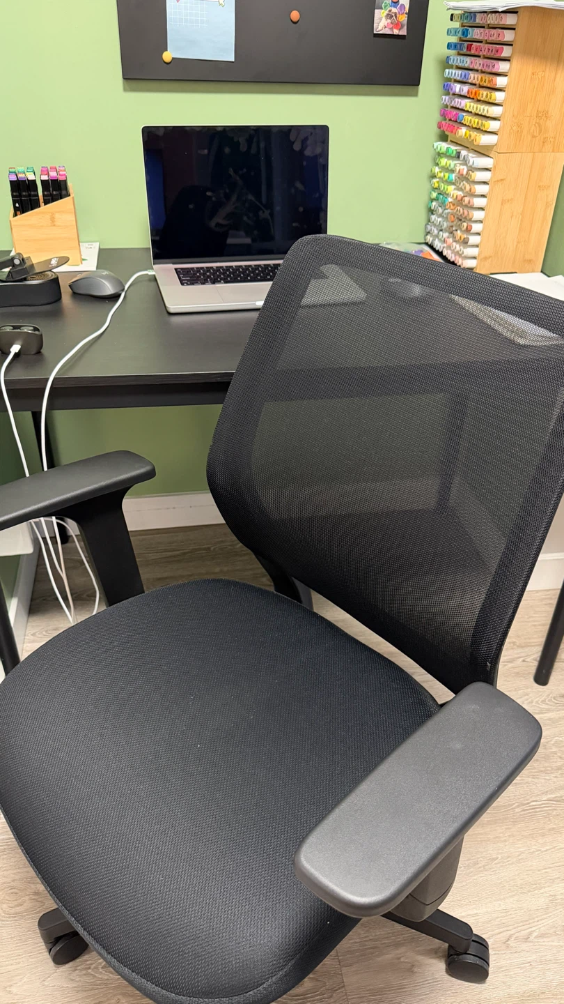 Staples Black mesh office chair