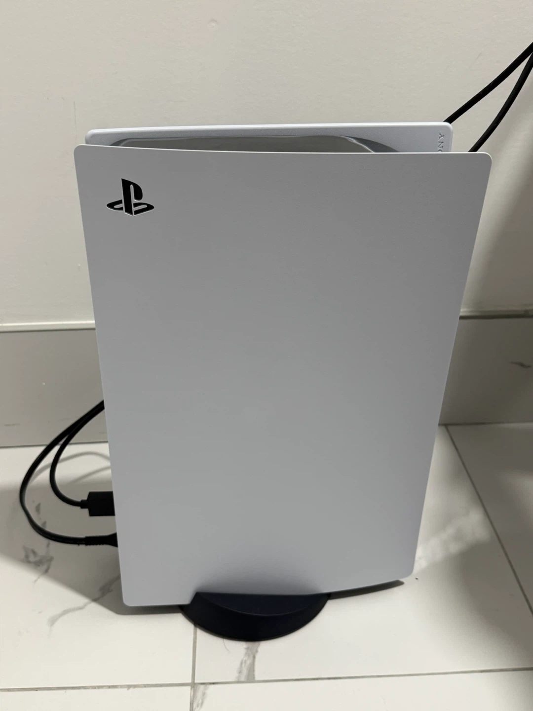 Sony PlayStation 5 with 2 controllers - photo 3