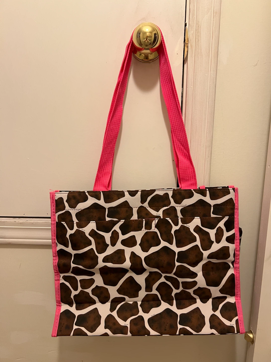 Giraffe print tote bag with matching pouch - photo 2