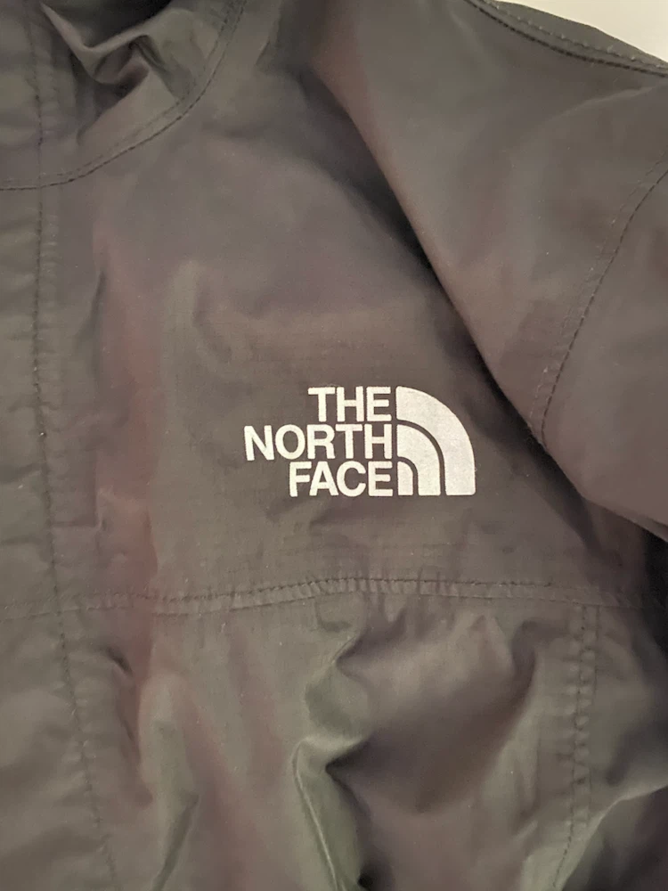 THE NORTH FACE — BLACK WATERPROOF HOODED JACKET - photo 2